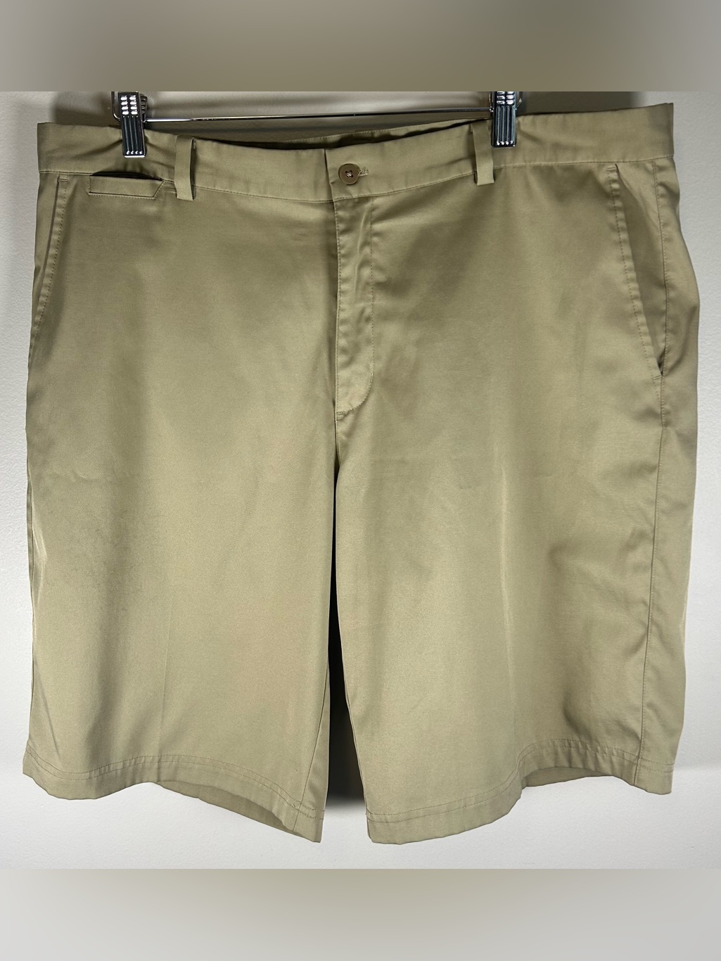Nike Golf Mens Dri-Fit Standard Fit Khaki Tan Shorts Size 38 Sportswear Euc